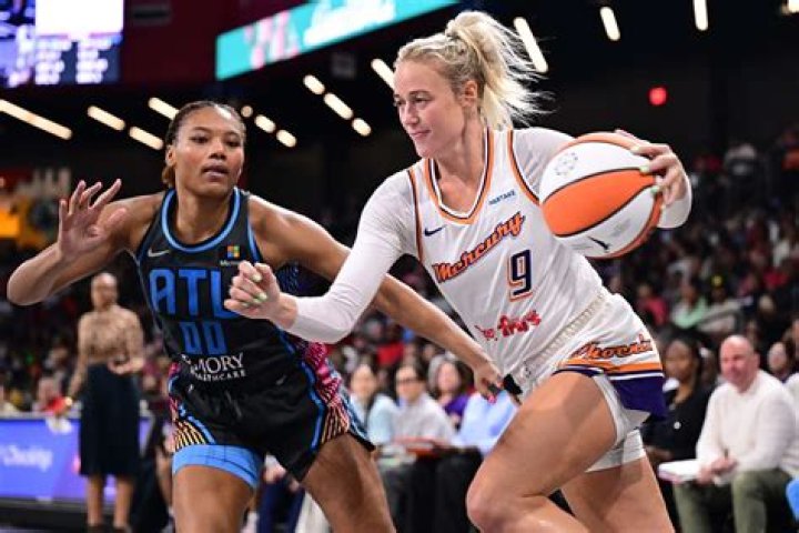 Are there dunks in the WNBA