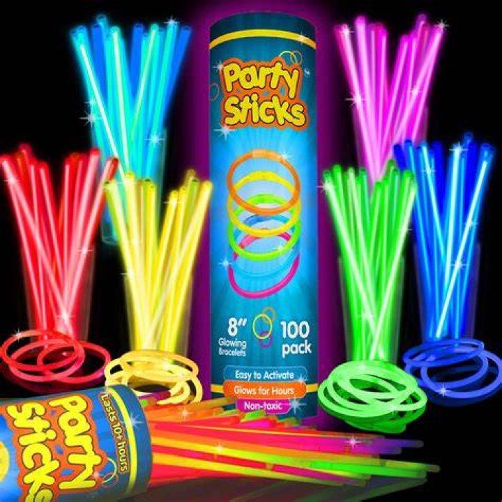 Can you die from glow sticks