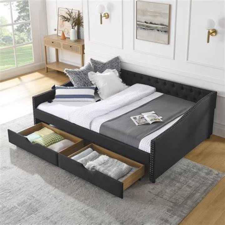 Do daybeds come in full size