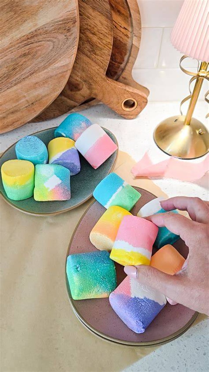 Do marshmallows absorb liquid