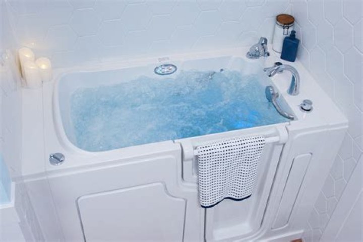 Do plumbers replace bathtubs