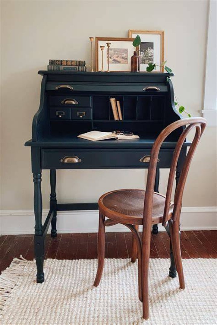 Do roll top desks come apart