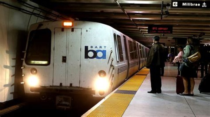 Does BART clean their trains
