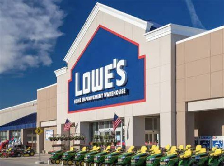 Does Lowes sell chicken wire