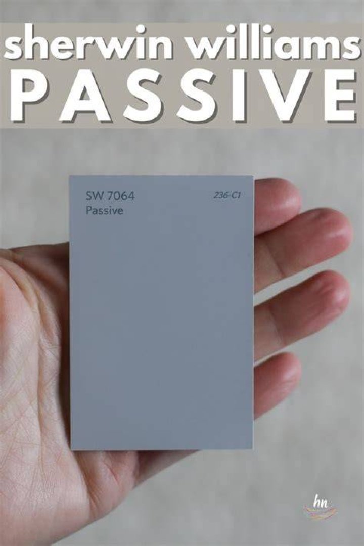 Does passive gray look blue