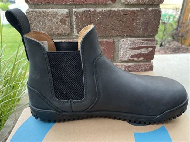 Does Salt ruin leather shoes