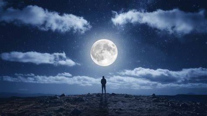 Does the moon symbolize love