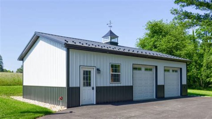How are pole buildings built