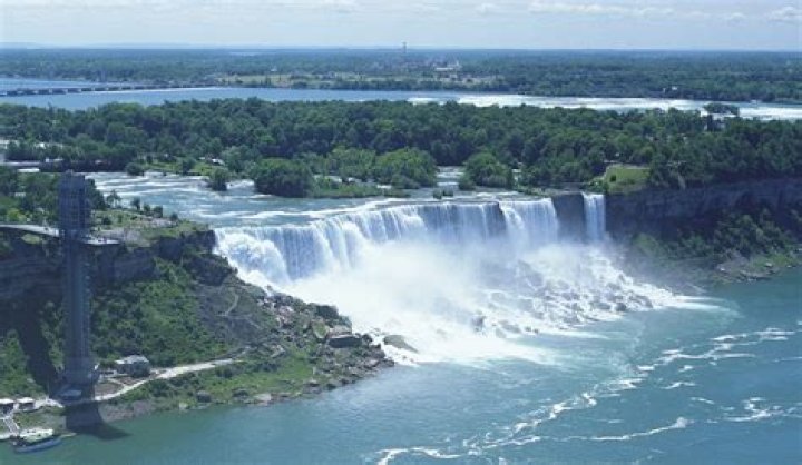 How did Minnehaha Falls form