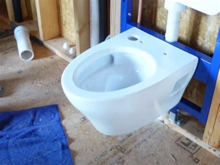 How do floating toilets work