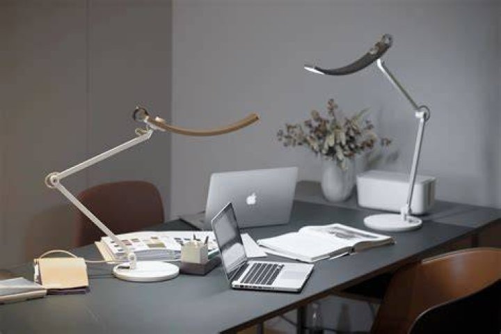 How do touch lamps work fix