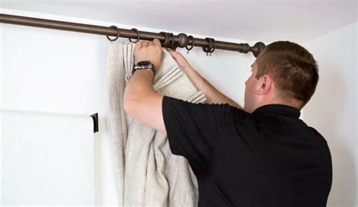 How do you bend curtain rods