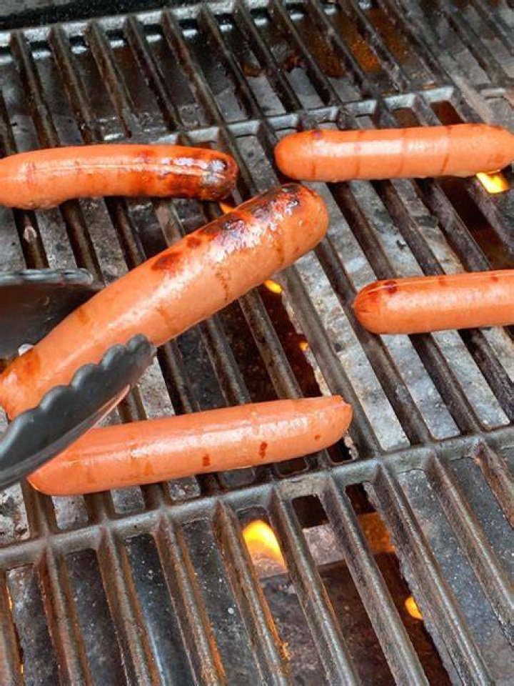 How do you clean a hot grill