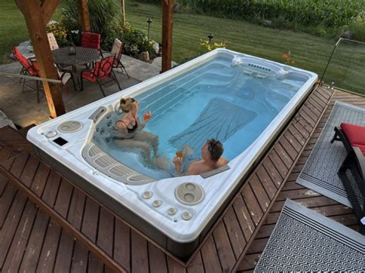 How do you clean a hydropool