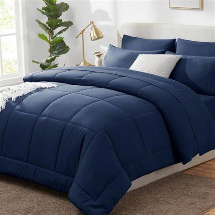 How do you store a comforter