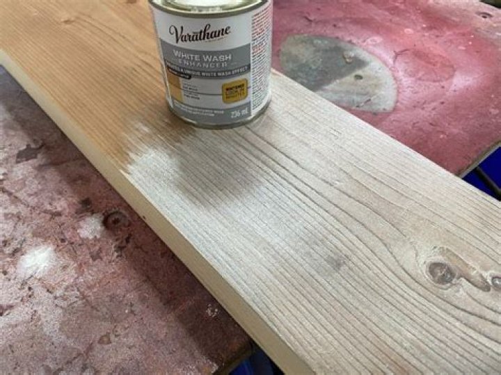 How do you use white varnish
