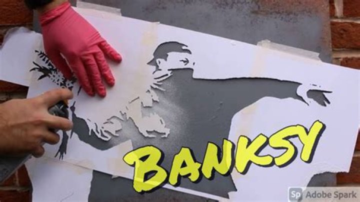 How does Banksy do stencils