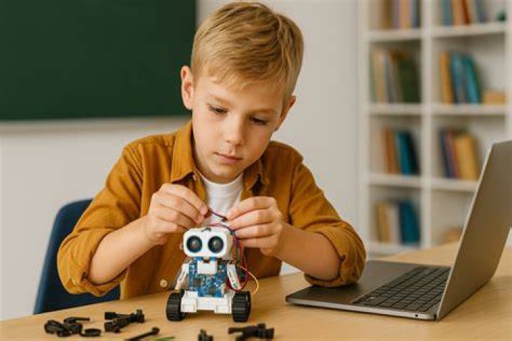 How does one program a robot