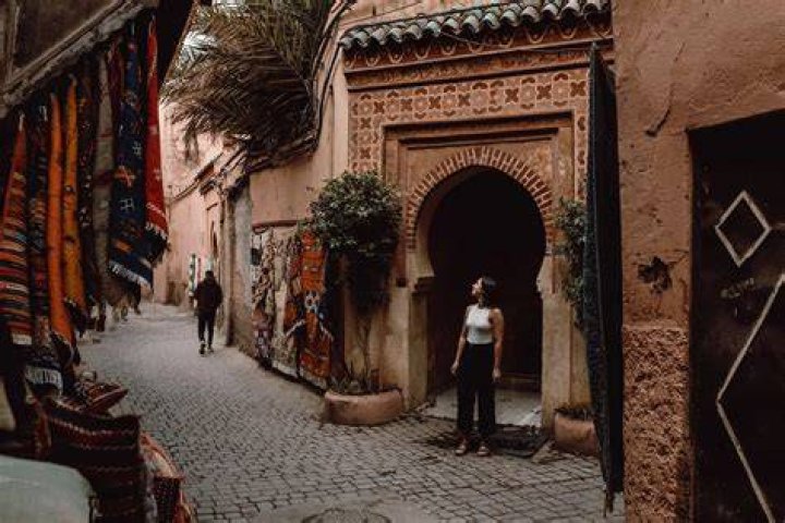 How far is Marrakech from UK