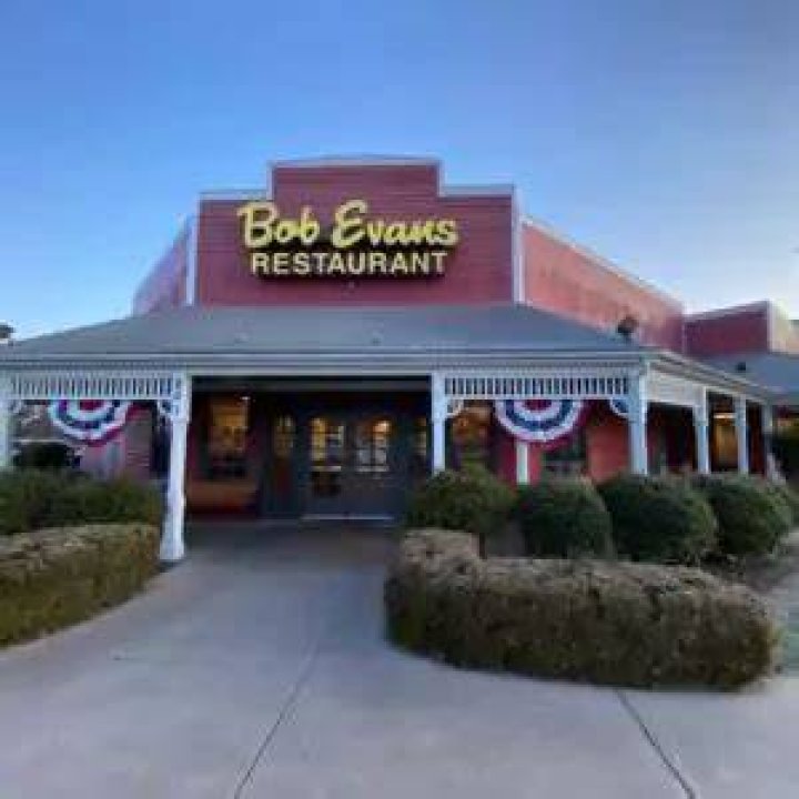 How many Bob Evans locations