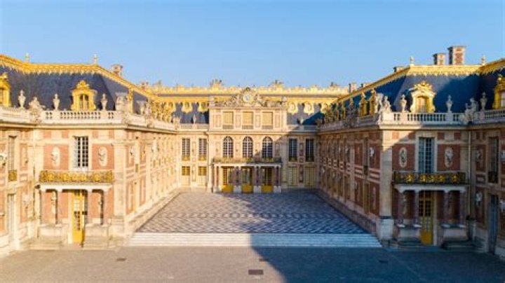 How much is RER C to Versailles