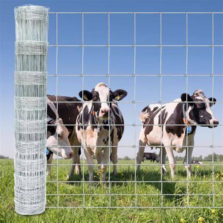 How thick are cattle panels
