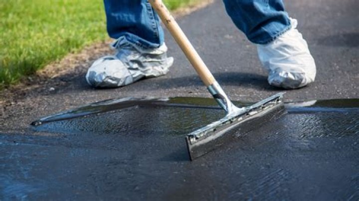 Is driveway sealing worth it