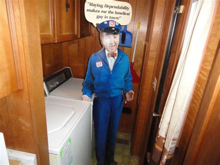 Is Mike Rowe the Maytag guy