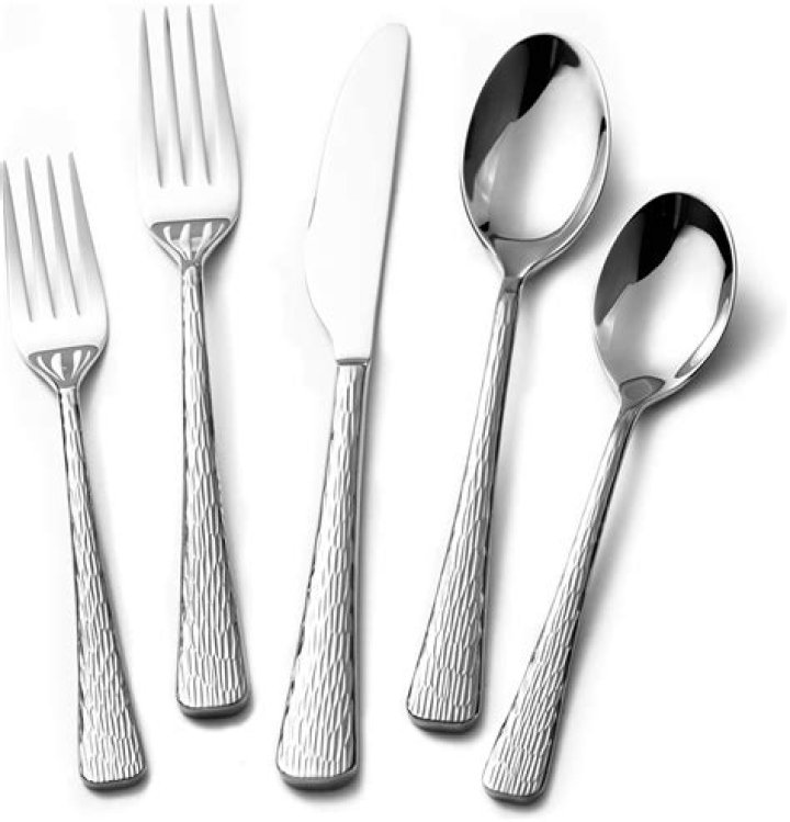 What comes in a flatware set