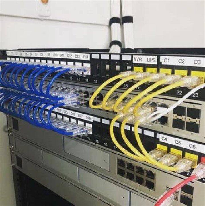 What do cable installers do