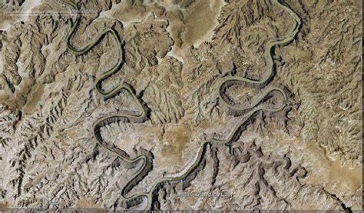 What is a entrenched meander