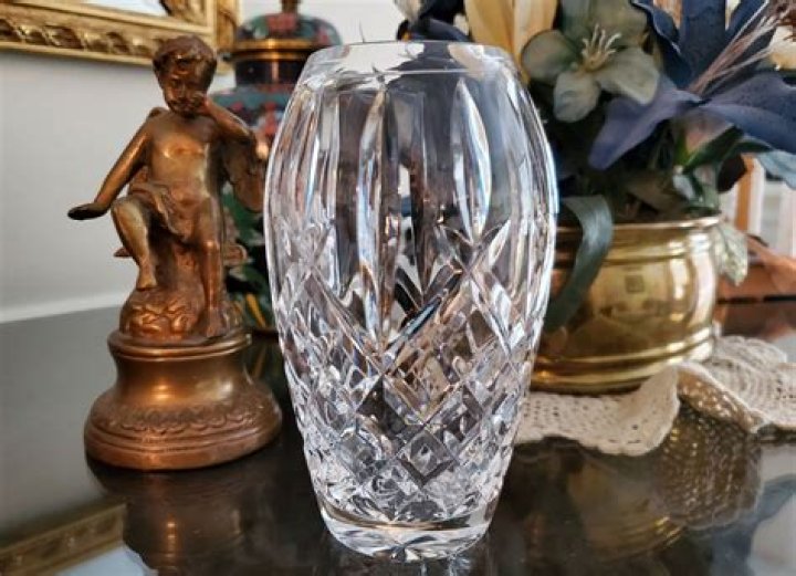 What is elegant cut crystal