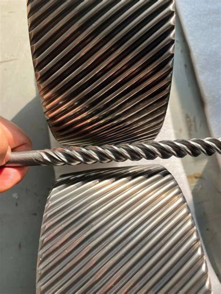 What thread is a beer Shank