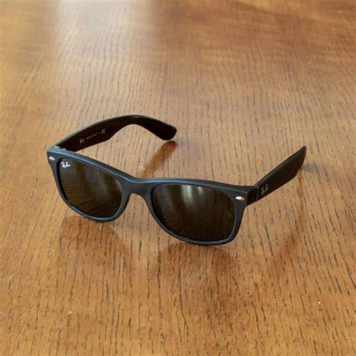 Why are Ray-Bans so popular