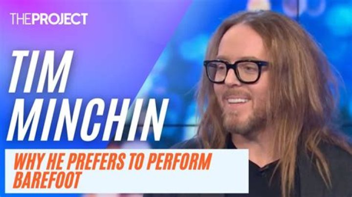 Why is Tim Minchin barefoot