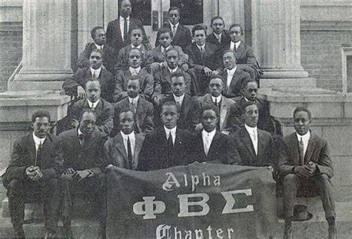 Why was Pi Beta Phi founded